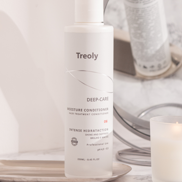 Moisture Conditioner - Cabelos Ressecados: Hidratação, Maciez e Brilho Treoly